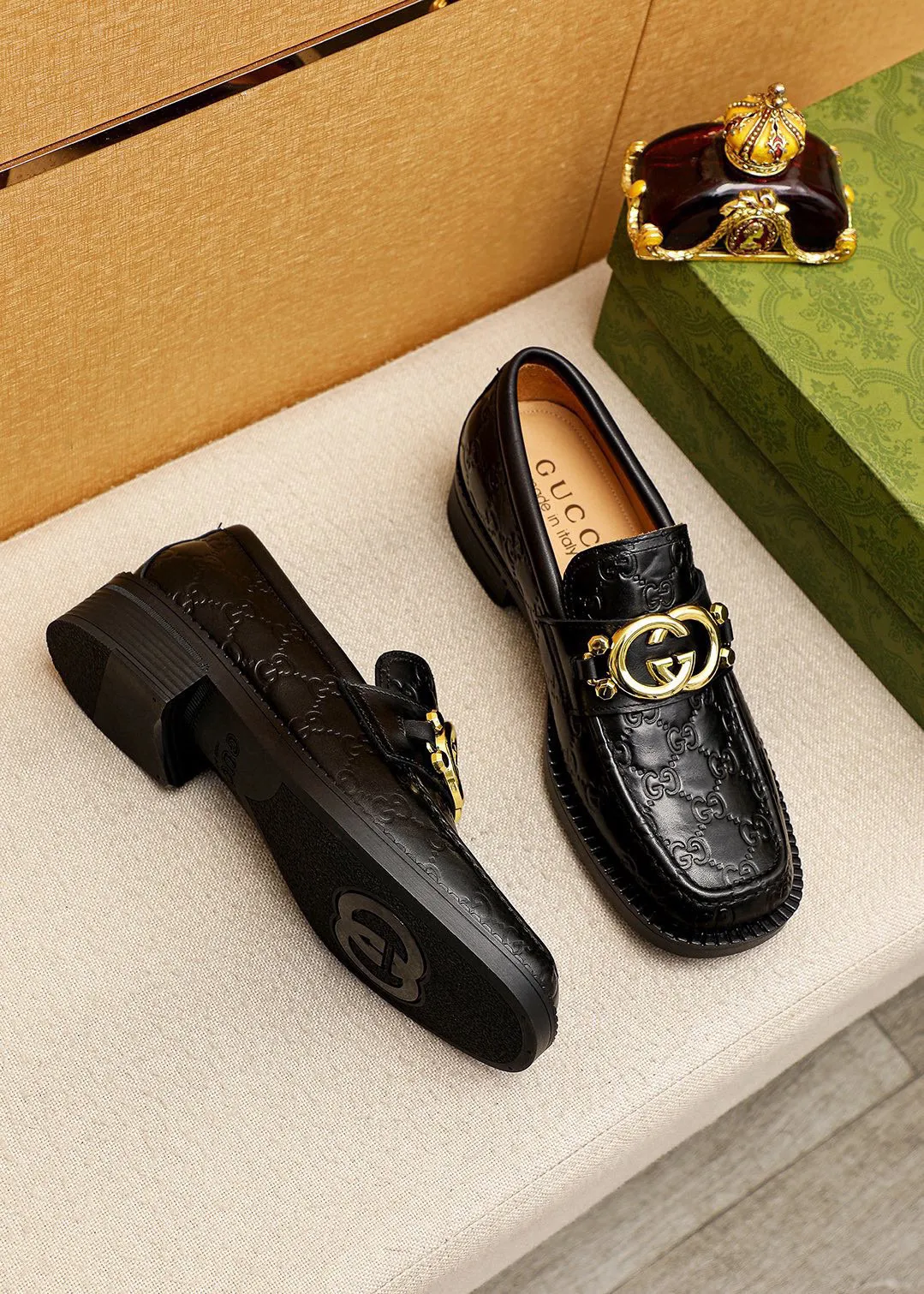 Men's shoes 💰560 💐Original Gucci GUCCI official website formal shoes Italian 🇮🇹 first layer calfskin ➕ top imported water-dyed cow 🐂 leather lining 💋 fine handmade original outsole, the real thing looks better when photographed in person Standard size 38-44 (45.46🉑️customized)
